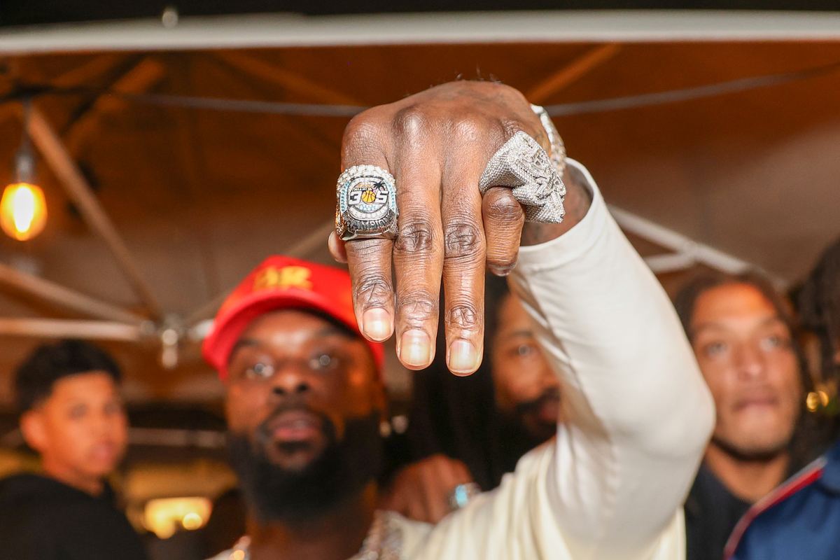 Championship ring